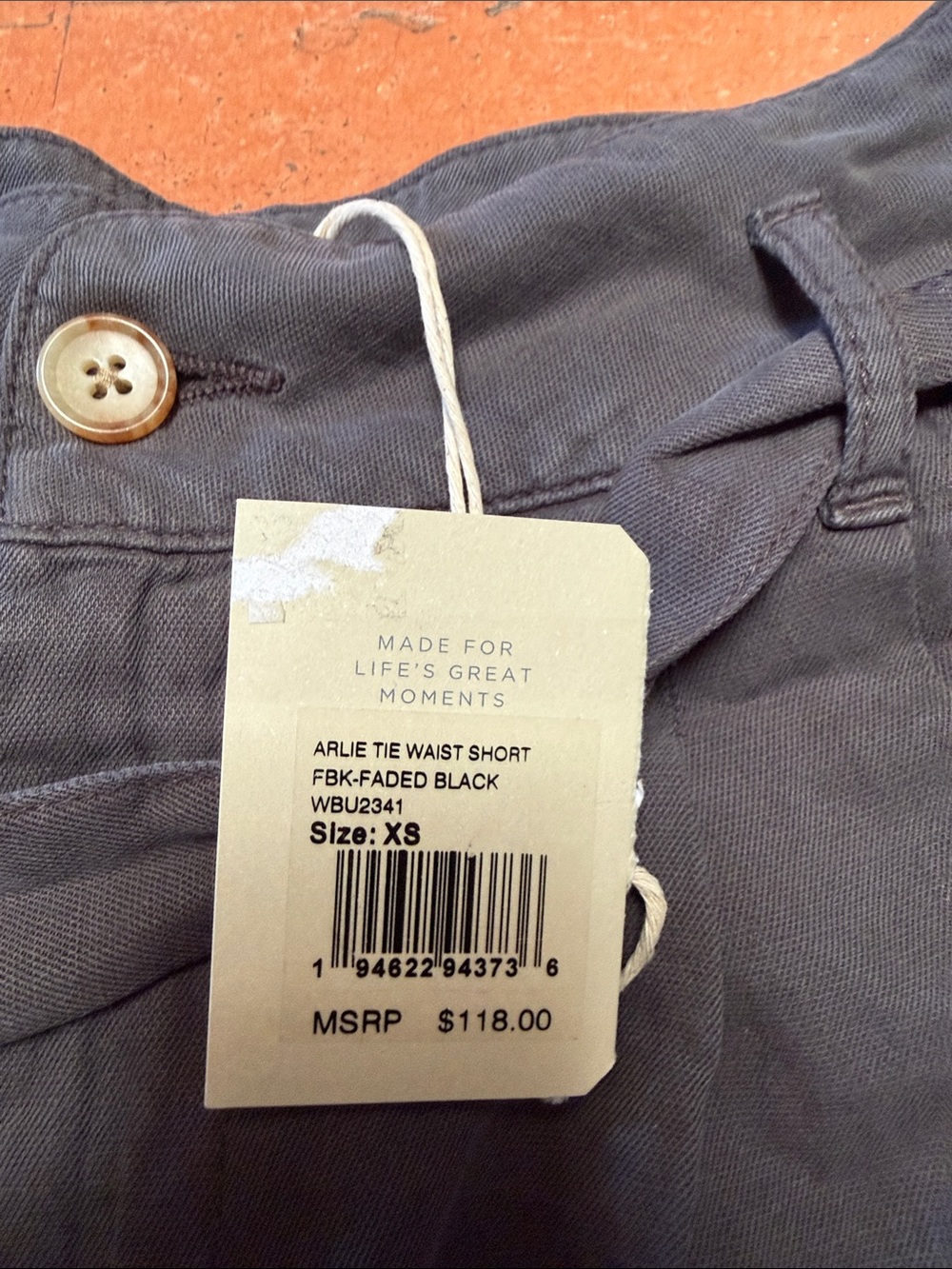Faherty NWT Arlie shorts - Picture 3 of 6